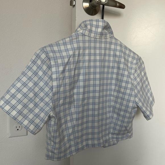 Brandy Melville crop top shirt MOVING SALE - Picture 8 of 10